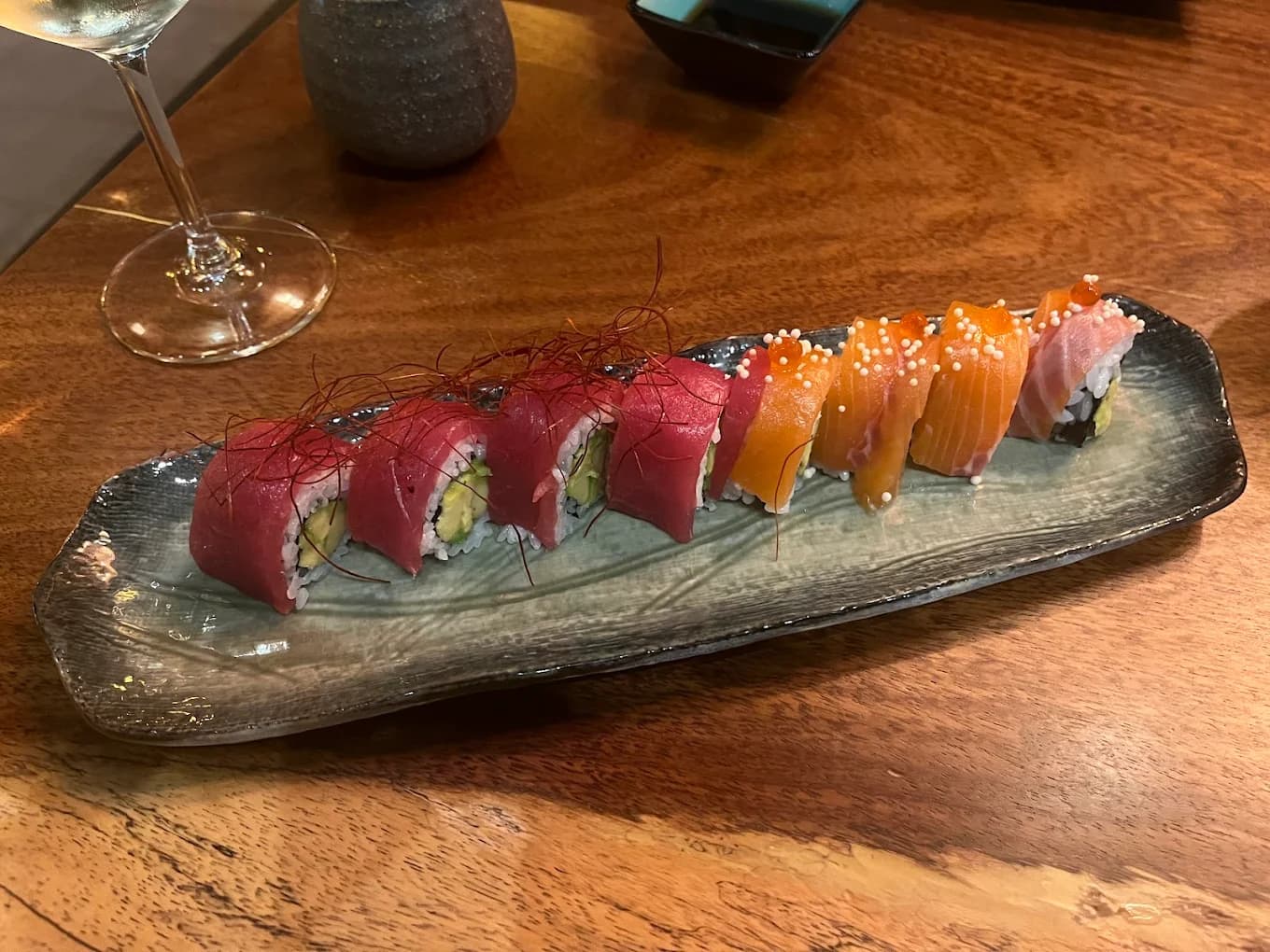 Roll de sushi de KRŪ Restaurant